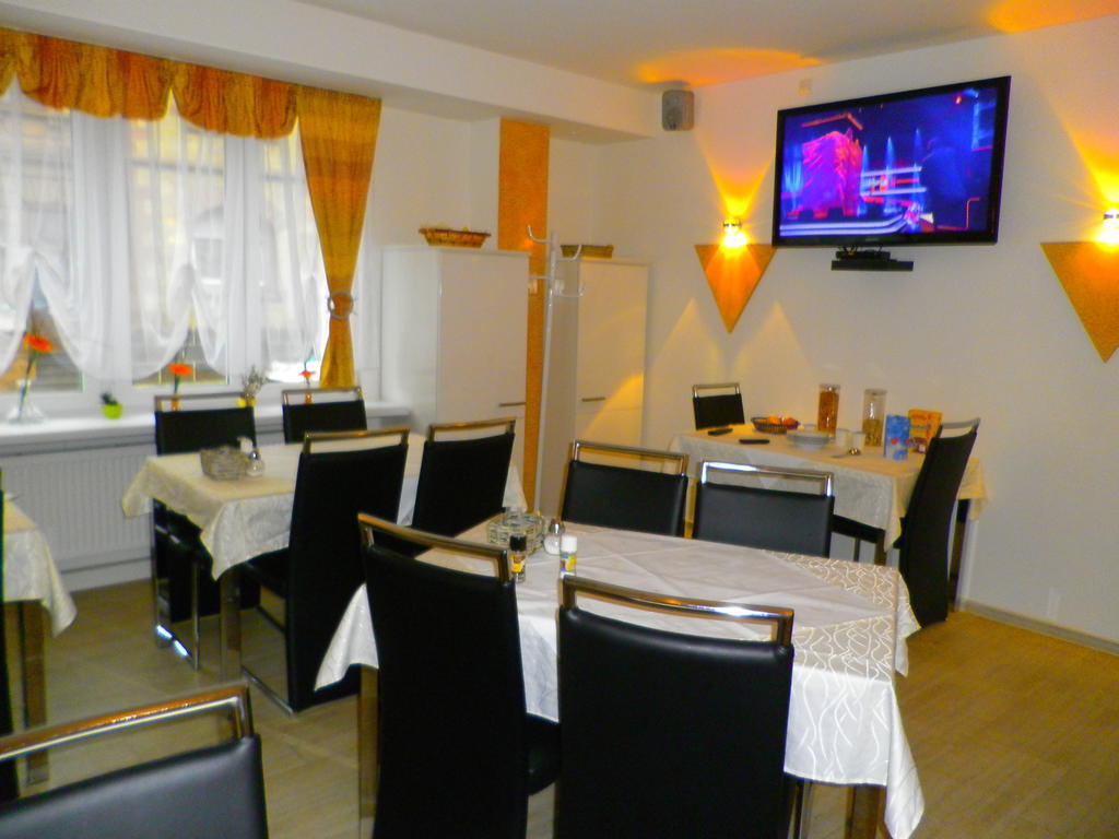 Astra Hotel Καϊζερσλάουτερν Εξωτερικό φωτογραφία