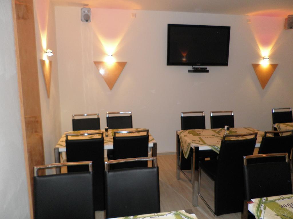 Astra Hotel Καϊζερσλάουτερν Εξωτερικό φωτογραφία